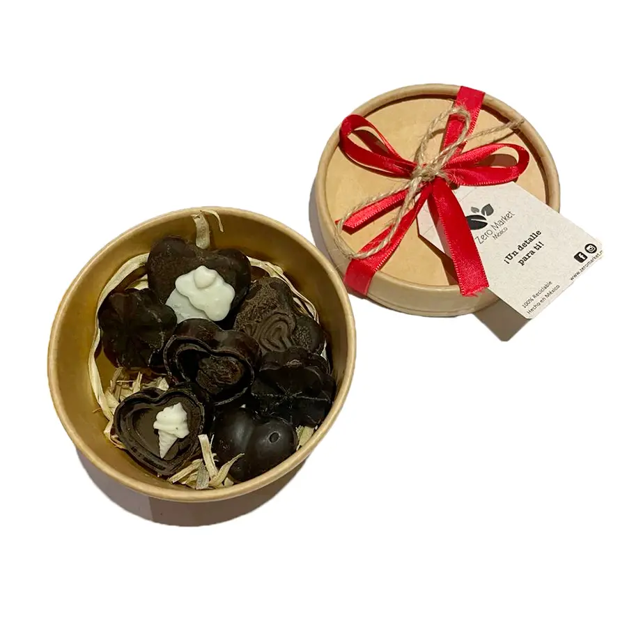 Cajita de chocolates en figuritas.