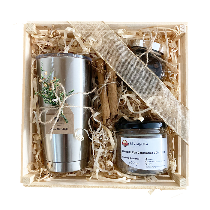Huacal de regalo con vaso termo, café y piloncillo gourmet